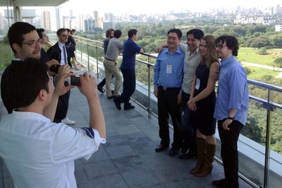 Participants visiting USP`s central administration